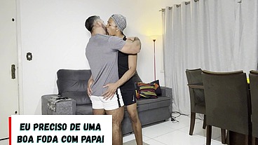 Eu preciso de uma boa foda com papai