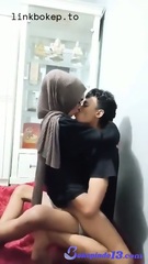 VIRAL, BU GURU CANTIK MINTA JATAH CUDDLE WOT