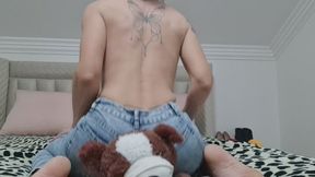Squashing my plus by my ass in jeans