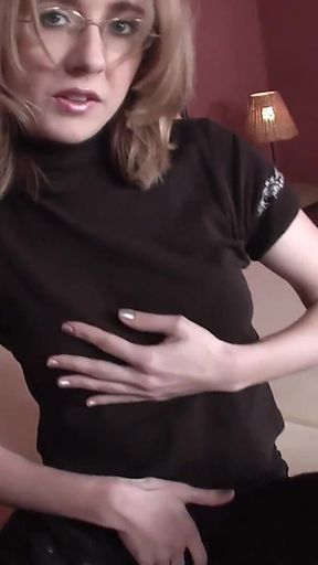 Kikki extremely hairy wants to be a porn star