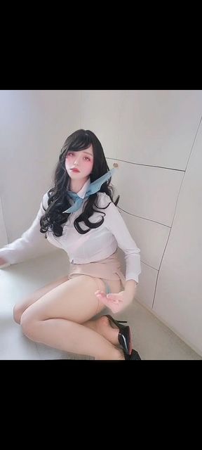 Need personal assistance? Gently press the button beneath your cabin crew. She's ready to help you with anything.