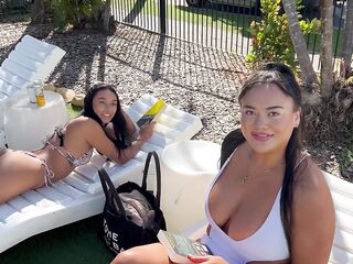 Gold Coast Australia INTERNATIONAL HOSTEL BACKPACKERS CLIP two FRESH ZEALAND EDITION