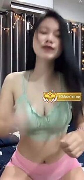 Huge facial for naughty Thai girl on live stream