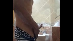 Trabajador cambiandose