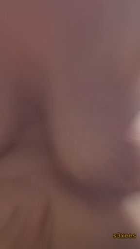 Elle pisses at the beach of Cap d'Agde in front of everyone.