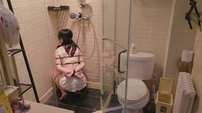 Games for couples: cable ties, rinsing, and dripping wax.