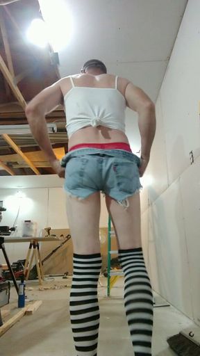 Femboi show off.