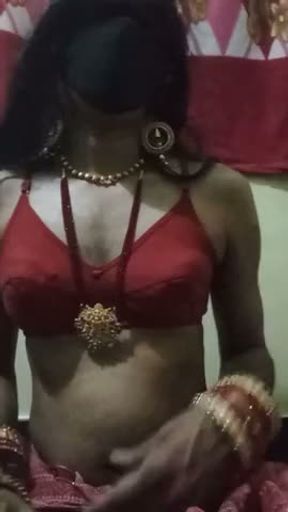 Hot Indian Shemale Exposing