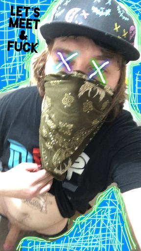 Somebody cum fuck this dick!!!