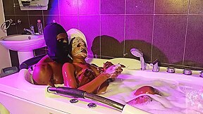 Bbc Guy Gets Sloppy Bathtub Blowjob From Horny Wife