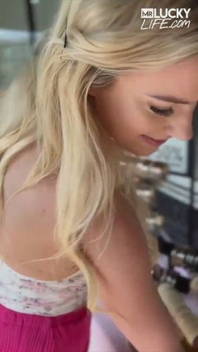 Linking Up With Hot Blonde Babe Lindsey Lakes