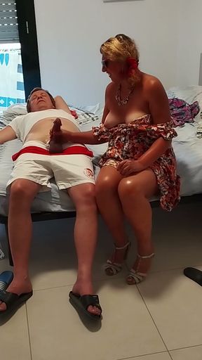 A Beautiful Slut Sucked All the Sperm Out of My Dick at the Hotel and Squeezed It Out to the Last Drop.