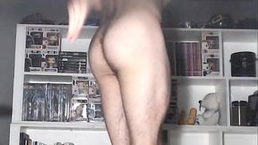 Mostrando mi culo peludo y pene super grande