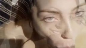 fiz uma garganta profunda no vizinho antes dele socar na minha bucetinha. melissa lisboa