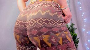 Sexy Ass in Leggins