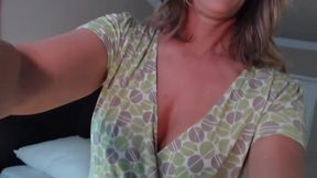 Mature Camgirl Teasing Flashing On Live Webcam