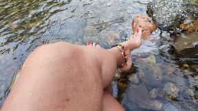 Pronounced arches in the middle of a lot of water (1)