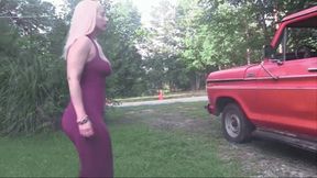 Galas Cranking & Revving in 1977 Ford F100 - HD mp4