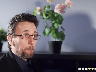 Bossman danny d analizes the office ho