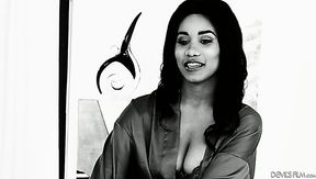 Watch awesome xxx interview of gorgeous Canadian babe Jenna Foxx
