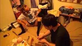 Amatuer vixen gags on a massive dick