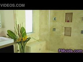 Sarah Vandella Hot Shower