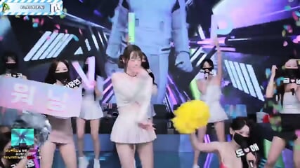 K girls live 18