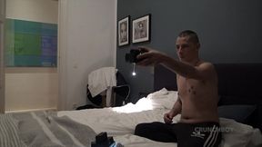 un transboy avec une chatte aime le sgrosses bites
