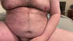 middle aged bear chub plays with little dick and with ass