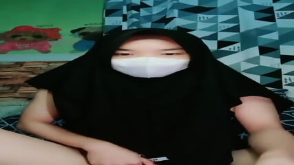 Bokep Indo Jilbab Hitem lagi maen dildo