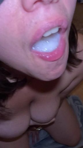 Tasty cum swallow on her knees
