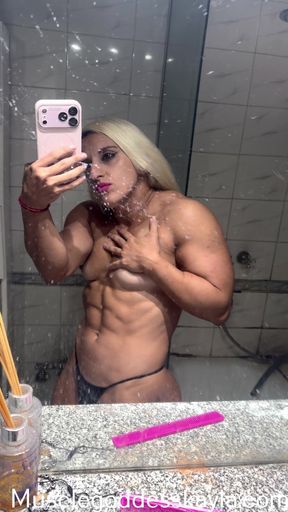 Giantess Female BodyBuilder