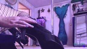 First time standing up and walking in my stripper heels