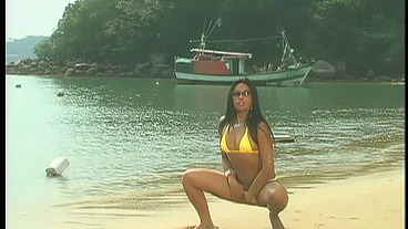 Cherokee Masturbates With A Dildo