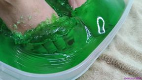 BBW Feet Fetish: Green Jello