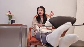 Cigarette Stroke Countdown – SPH Humiliation in Yoga Pants White Socks