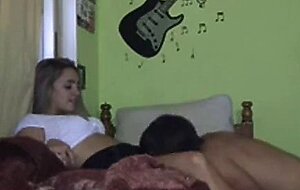 Linda Mujer: European Webcam Kissing Pussy