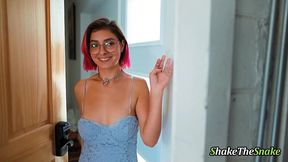 shake the snake - a emo hottie is banged without condom vigorously by a married man.