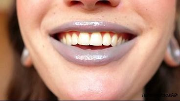 Creamy silver melting kiss close up