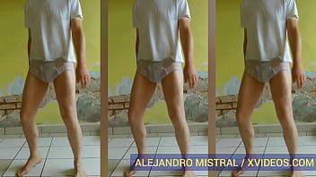 Hombre gay bailando en ropa interior blanca mojada Trusas Calzoncillos calientes ALEJANDRO MISTRAL