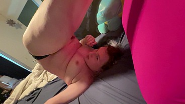 Trans girl tries to cum on her own face