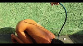 Submissive Bathed Like a Pet