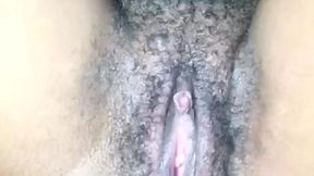 cumie11 masturbate her unshaved pussy
