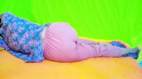 Bhabhi Sucked My Cock,i Turned Her Upside Down and Fuck Her.