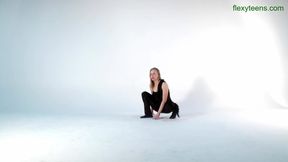 Belaya Softcore Gymnastics And Splits With Sofy A