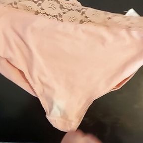 Cum on wifes panties