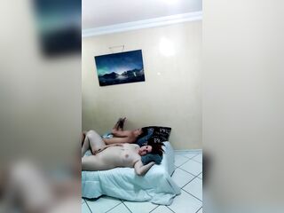 My boyfriend gives me a delicious masturbation and makes me have an orgasm