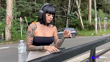 Colombian slut gets into a stranger&#039_s car to have a wild fuck - Max Betancur &amp_ Luna Vitaler