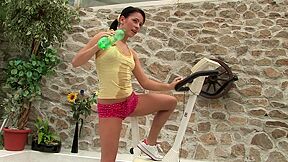 Yammy Babe Leony April Hot Solo Video