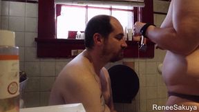 Quick headshaving, Shaving his hair to bald while topless 720p